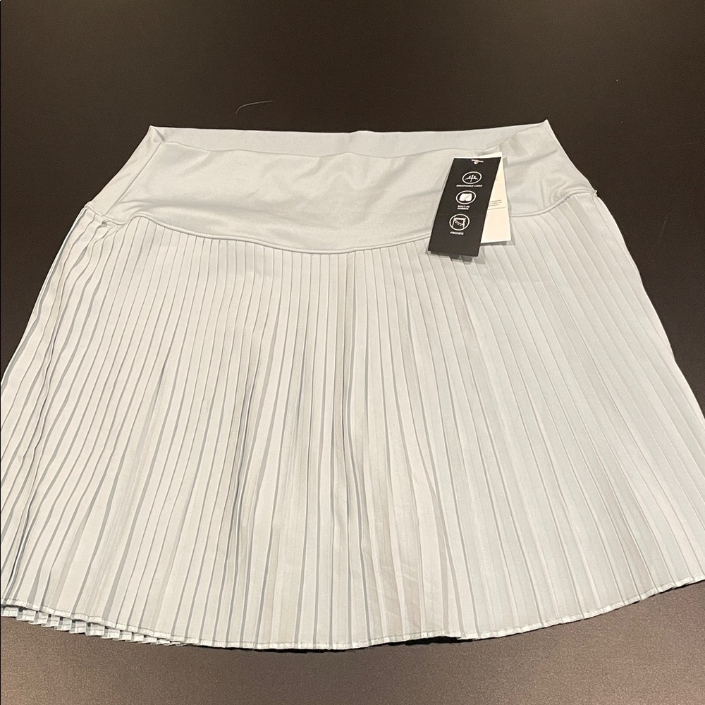 New with tags Hollister Soft Turquoise Pleated Mini Skirt